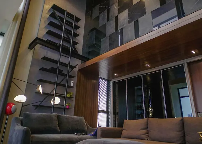 Expressionz By Kl Suites